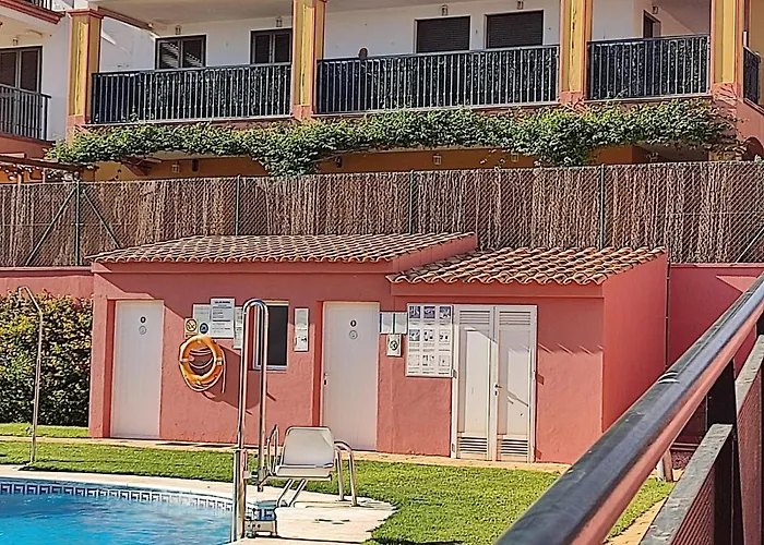 Apartamento Completo Con Piscina Comunitaria Y Patio Exterior